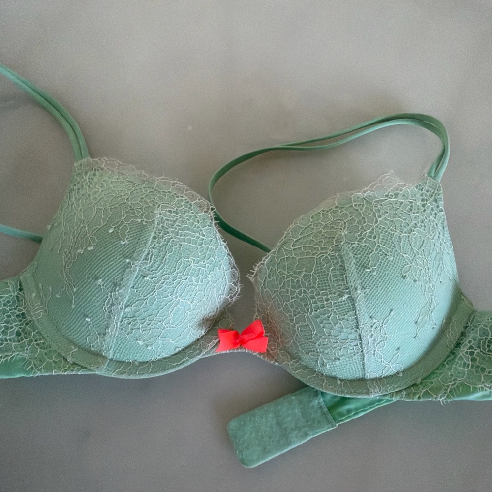 Victoria's Secret Mint Green Lace Bra with Red Bow
